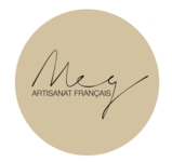 logo : MEG EYEWEAR