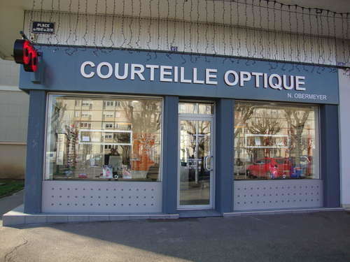 Magasin opticien indépendant COURTEILLE OPTIQUE 61000 ALENCON