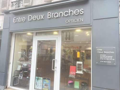 ENTRE DEUX BRANCHES