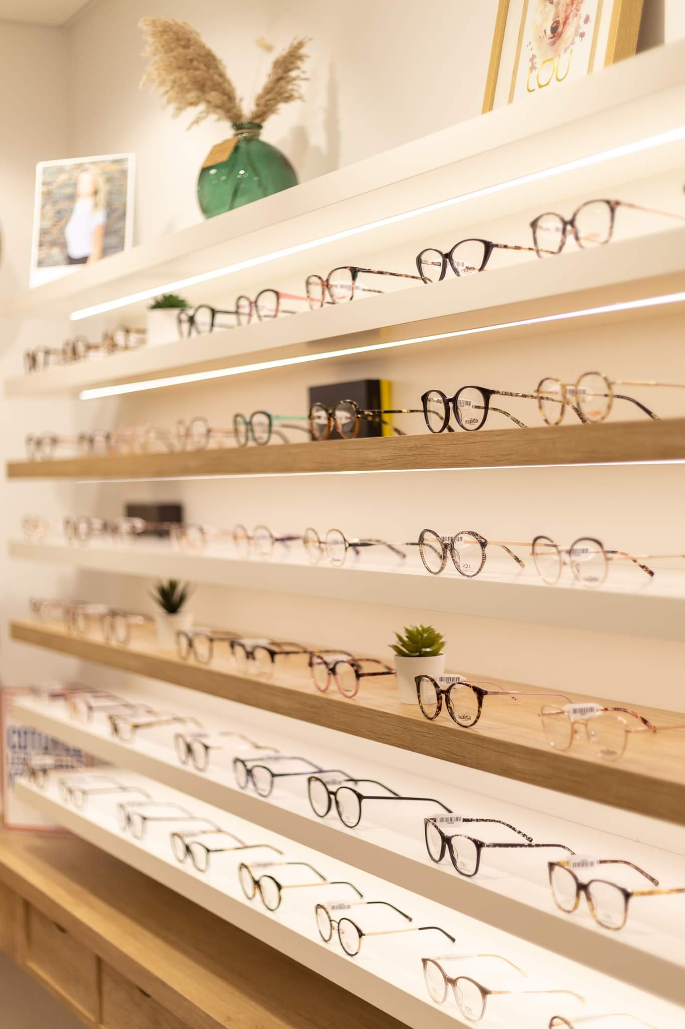 Image principale de l'opticien LES JOLIES LUNETTES